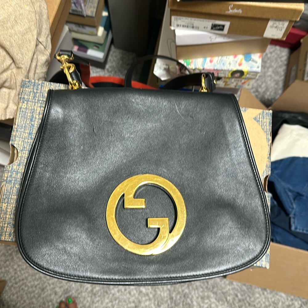 AUNTHENTIC Gucci Bag with dust bag no box